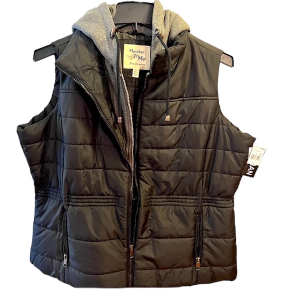 Dark Black Marilyn & Me Outdoor Vest With Warm Gray Hood.  Size = 1X. Brand New.